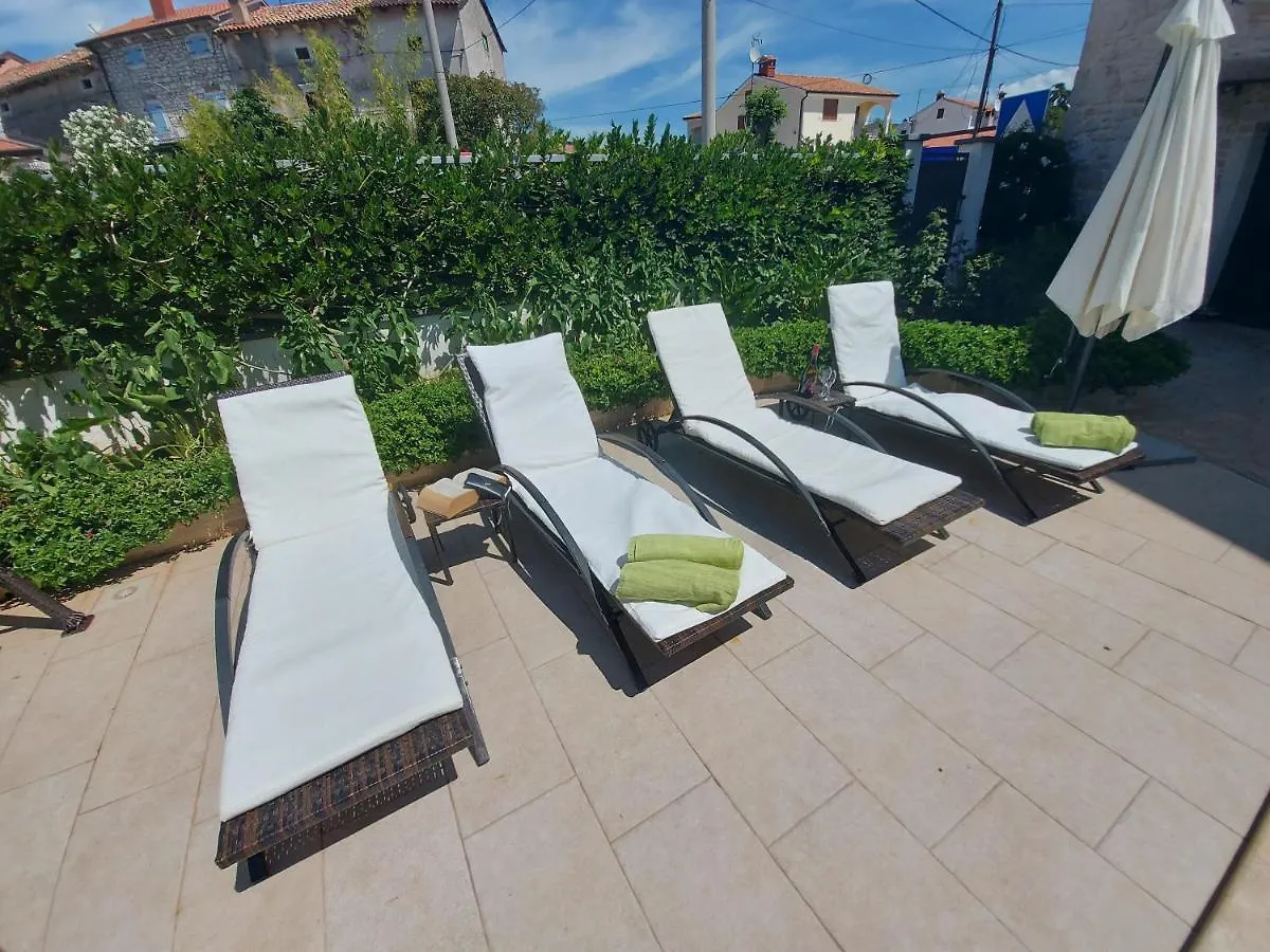 פורץ Villa Zita 0*,